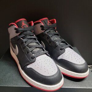 Nike Air Jordan Mid 1